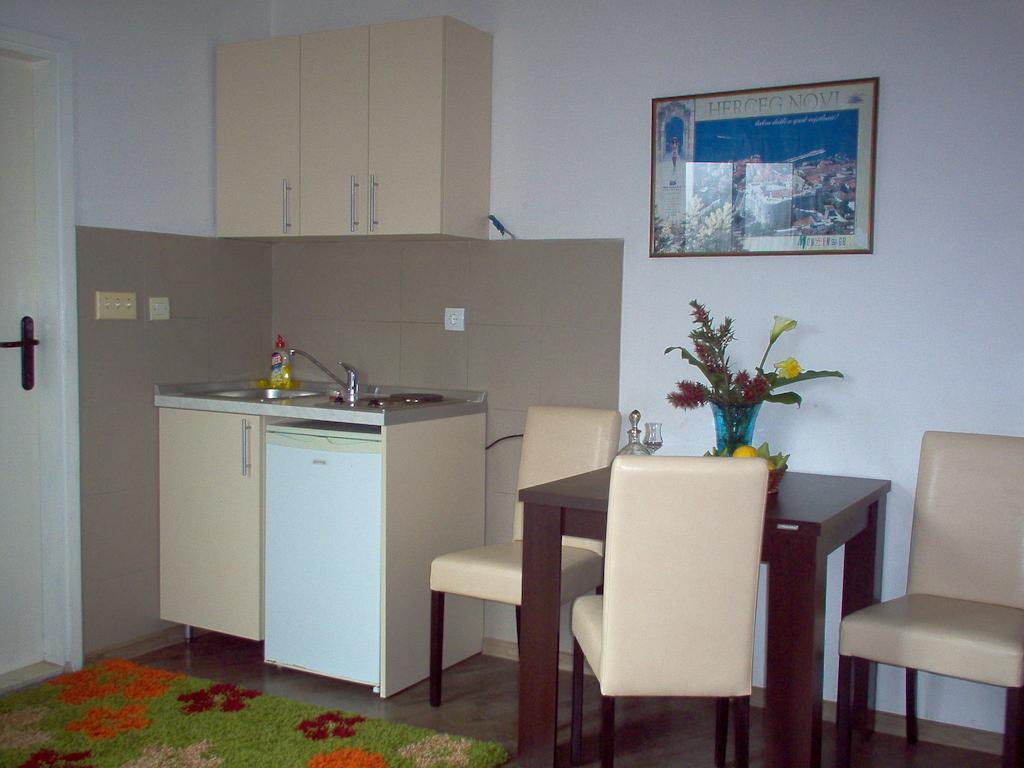Apartments Jadran Χέρτσεγκ Νόβι Δωμάτιο φωτογραφία